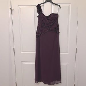 David’s Bridal, plum purple bridesmaids dress, one shoulder, size 12